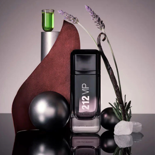 عطر كارولينا هيريرا 212 في اي بي بلاك للرجال - او دي بارفان
