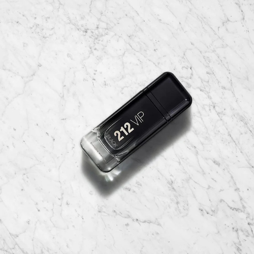 عطر كارولينا هيريرا 212 في اي بي بلاك للرجال - او دي بارفان