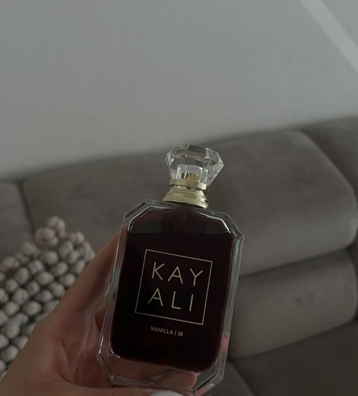 كيالي فانيلا 28 علبة عادية
