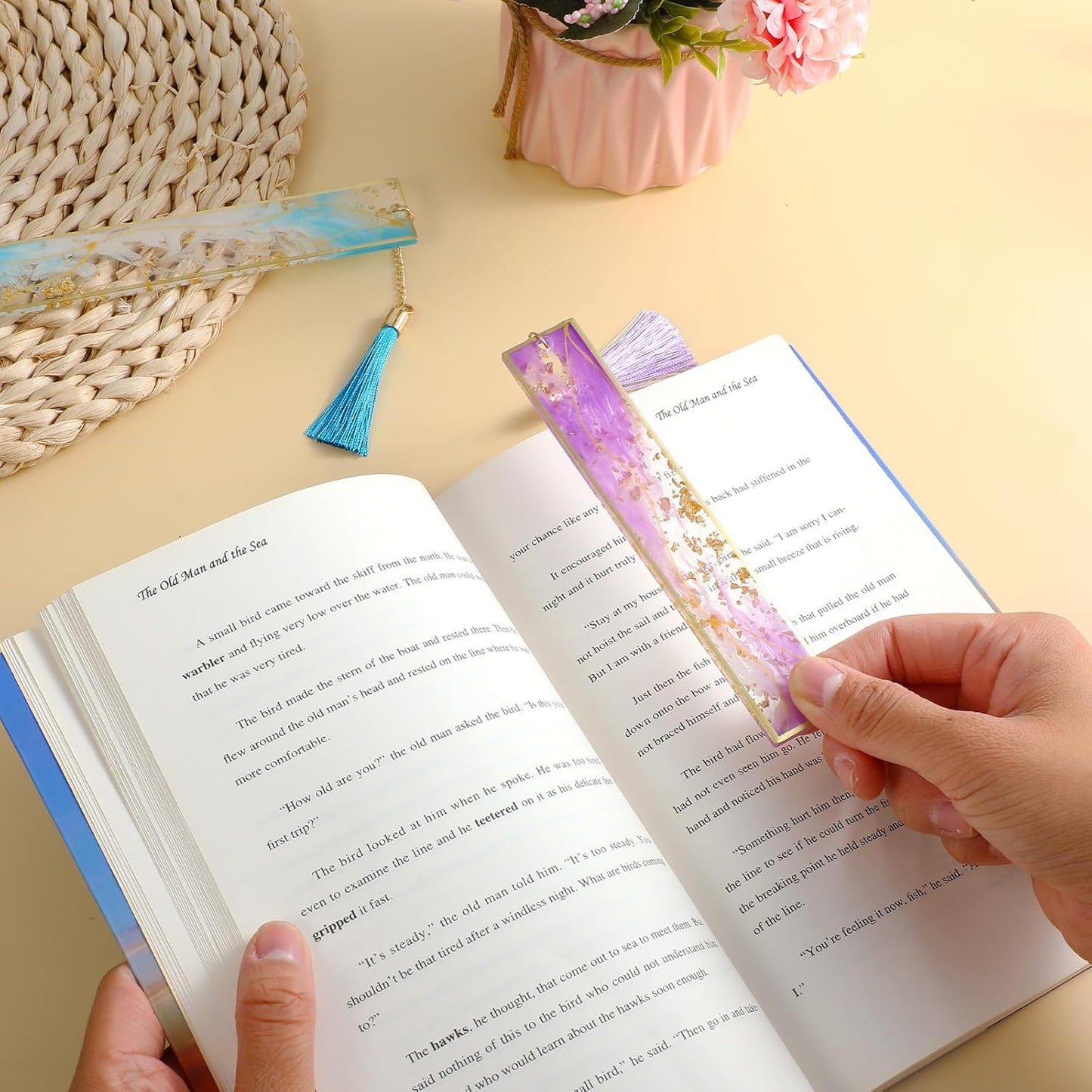 فاصل صفحات الكتب1