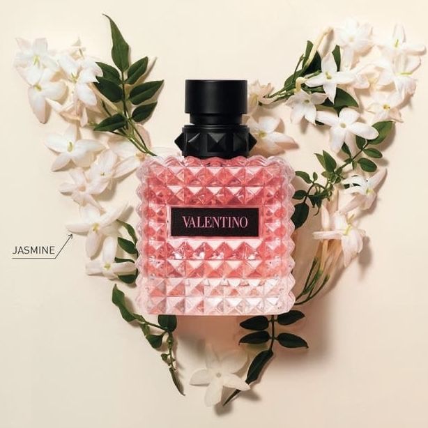 فالنتينو دونا بورن ان روما