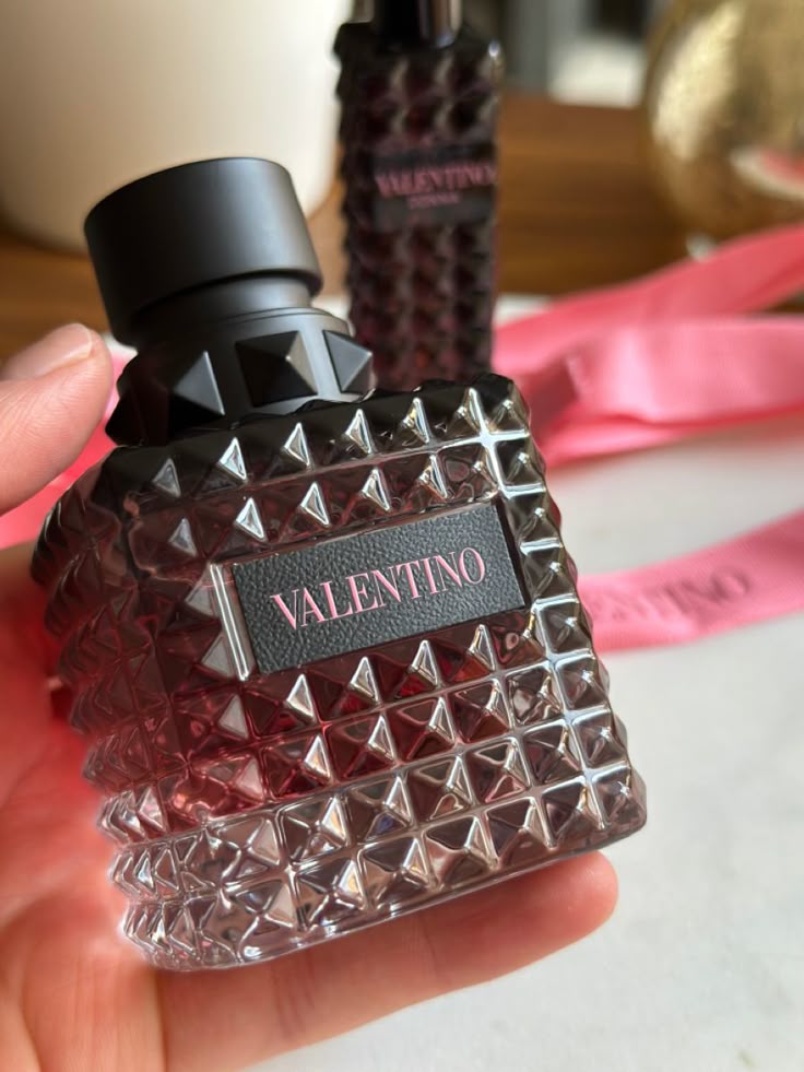 Valentino Donna Born In Roma Intense