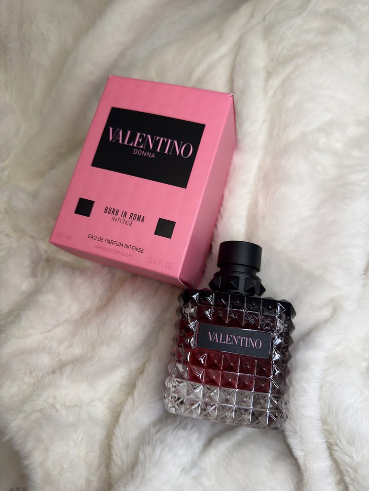 Valentino Donna Born In Roma Intense