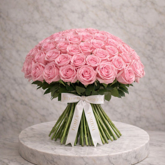 باقة البتلات الناعمة | 150 جوري